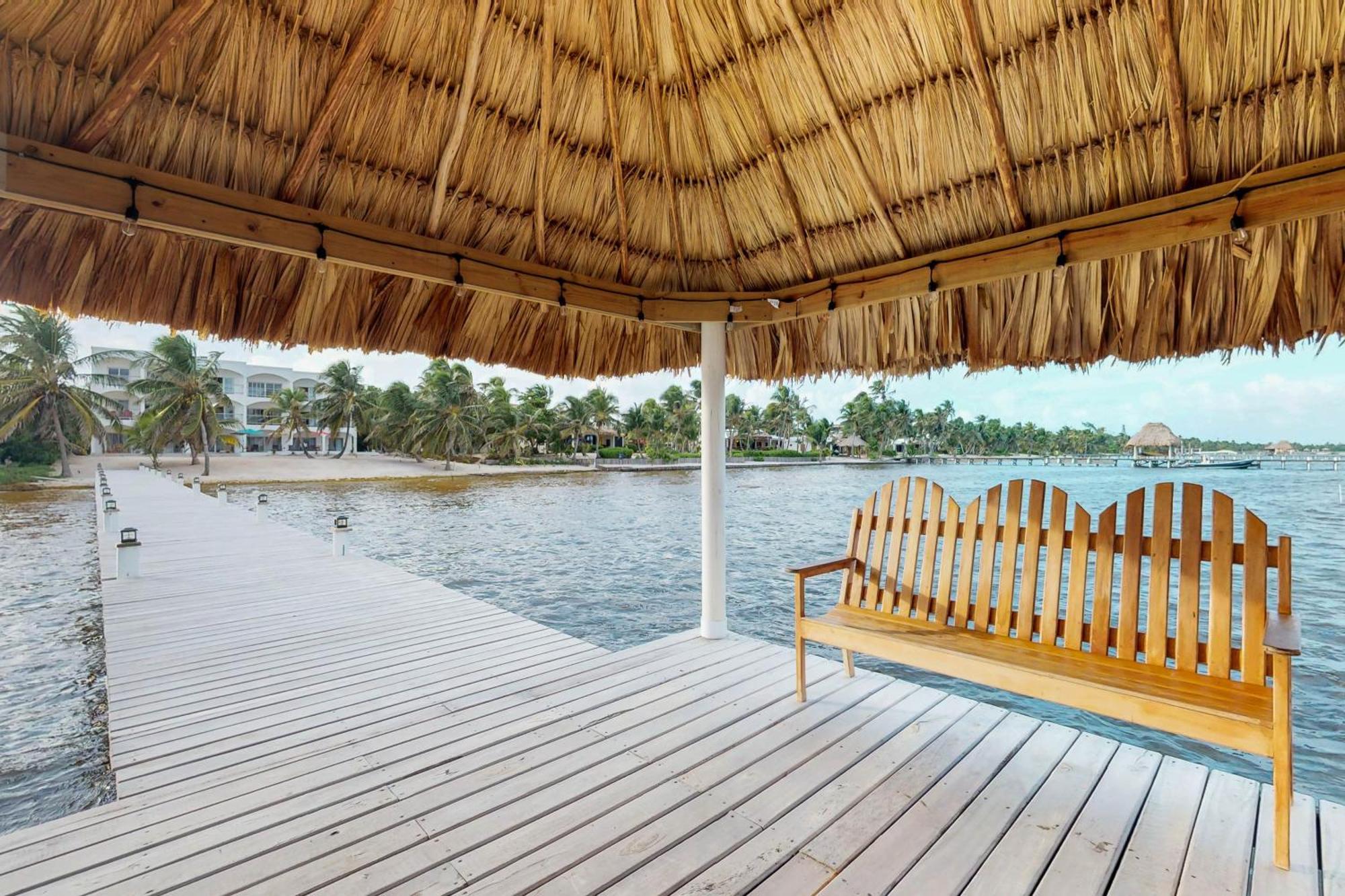 Blue Water Beach Villas San Pedro  Rum bild