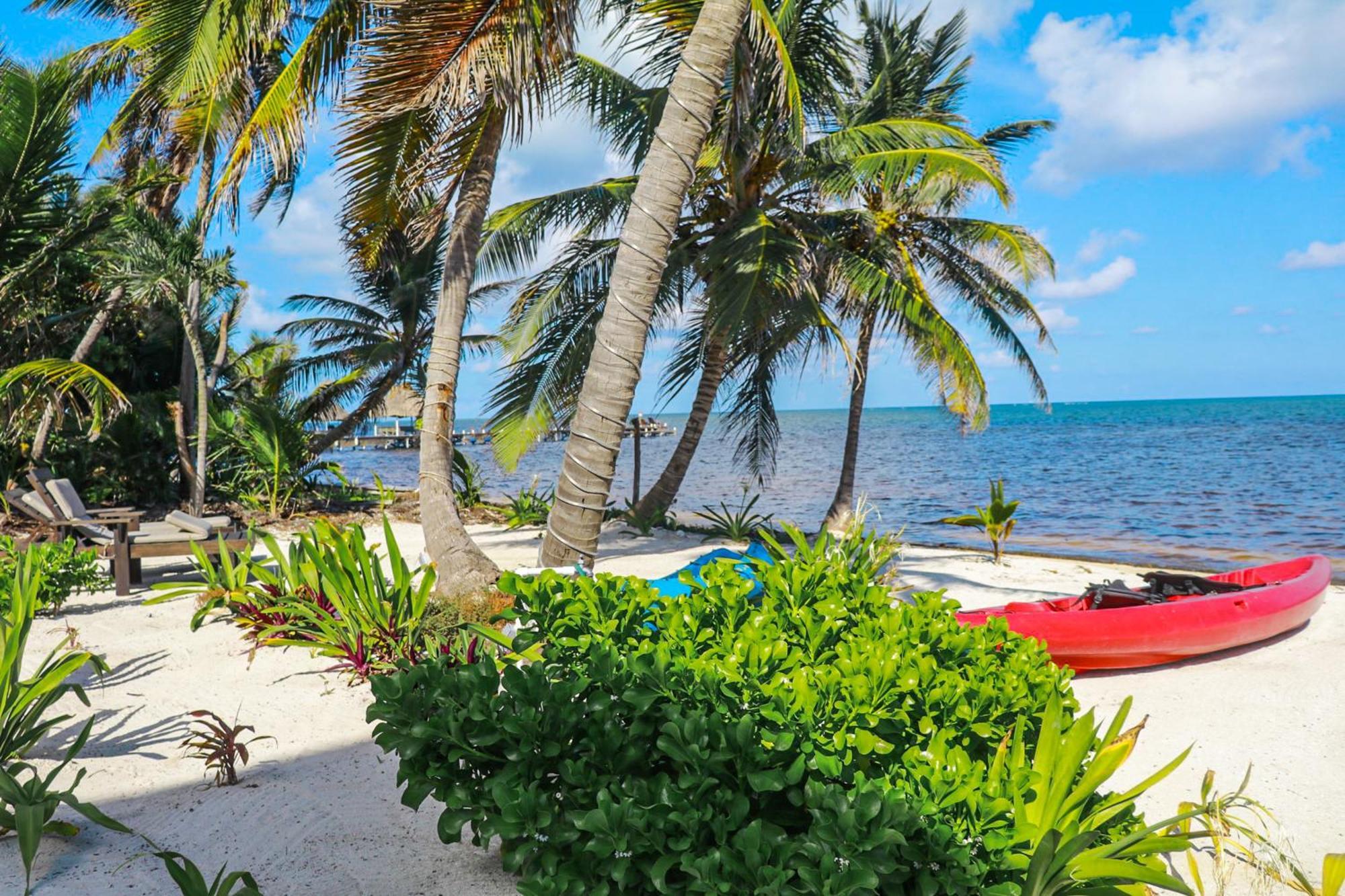 Blue Water Beach Villas San Pedro  Rum bild