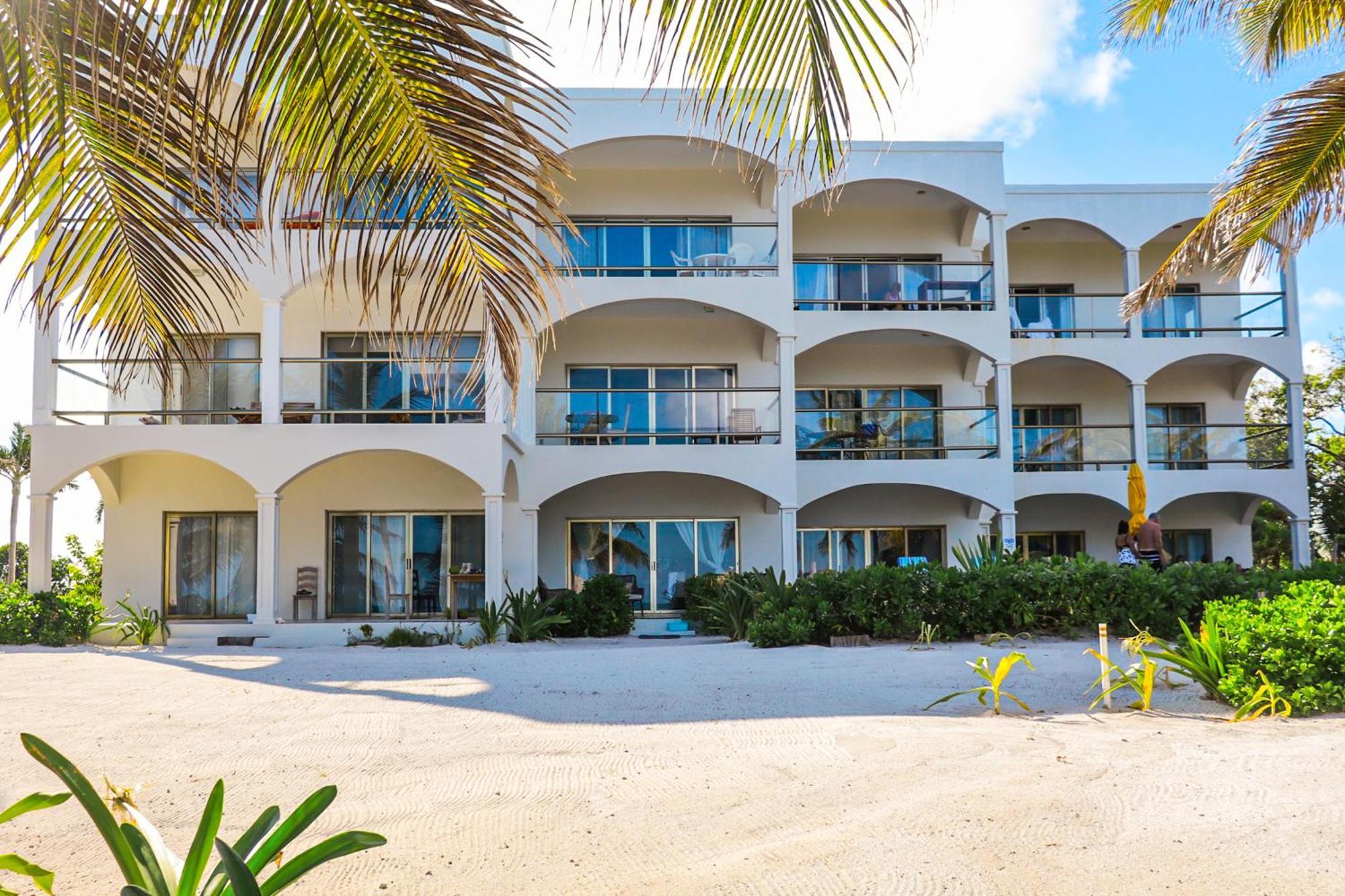 Blue Water Beach Villas San Pedro  Rum bild