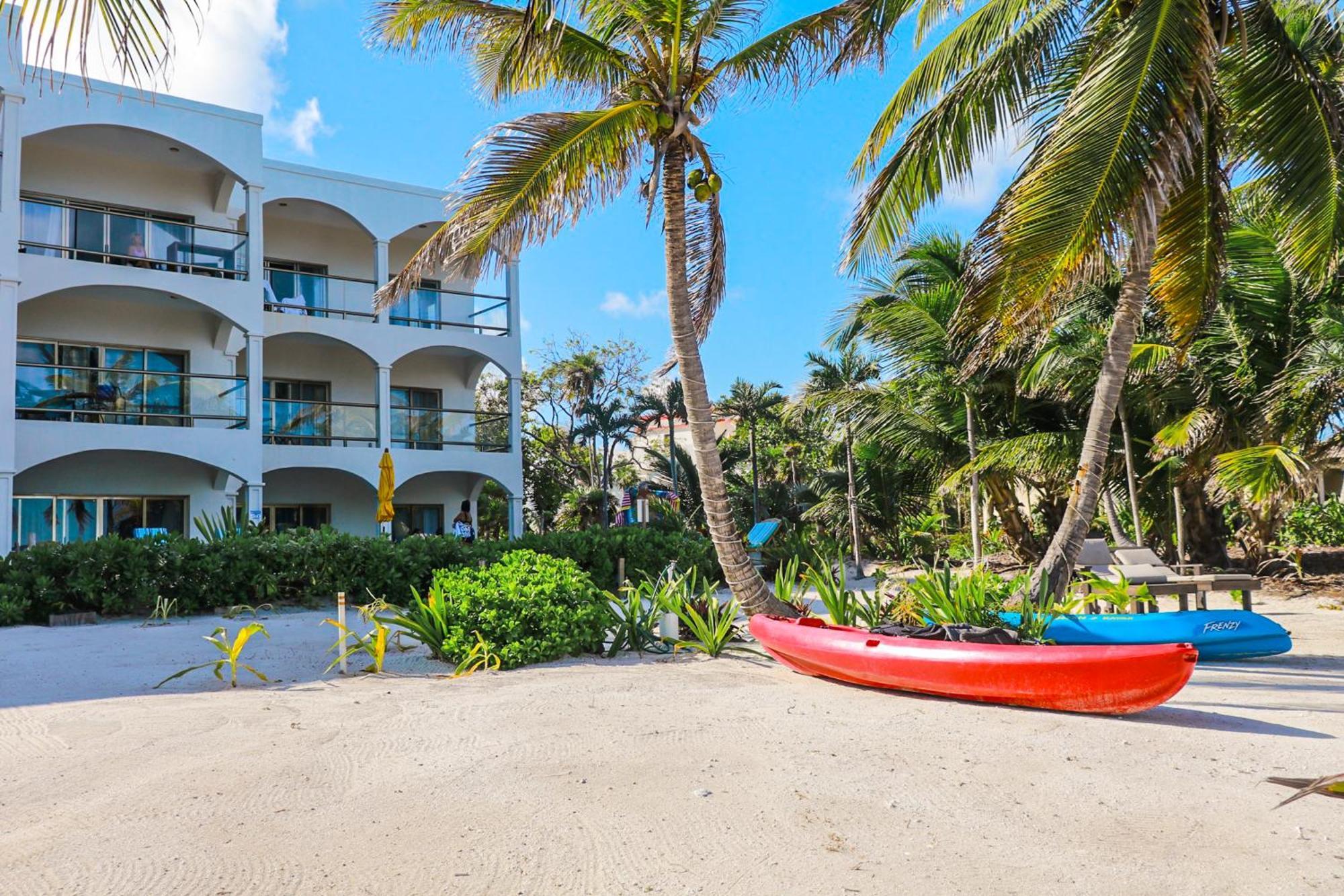 Blue Water Beach Villas San Pedro  Rum bild