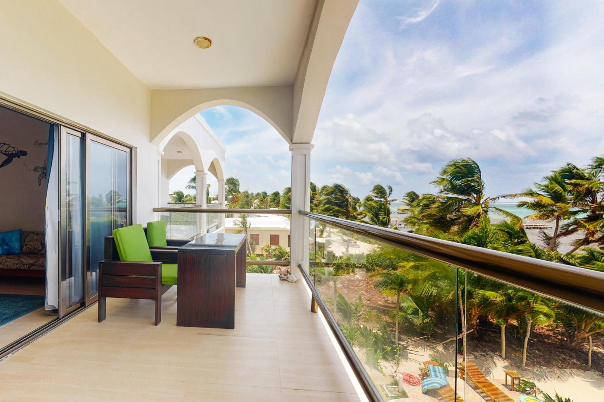 Blue Water Beach Villas San Pedro  Rum bild