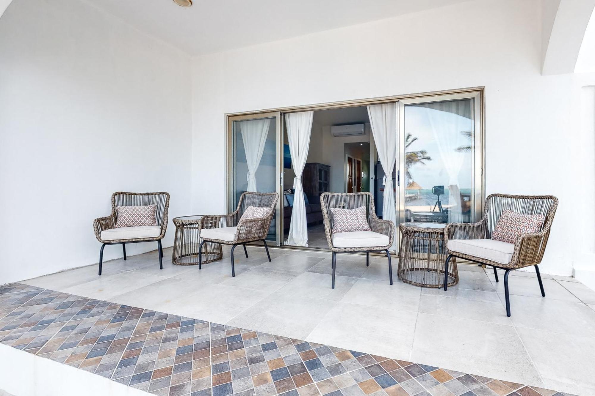 Blue Water Beach Villas San Pedro  Rum bild