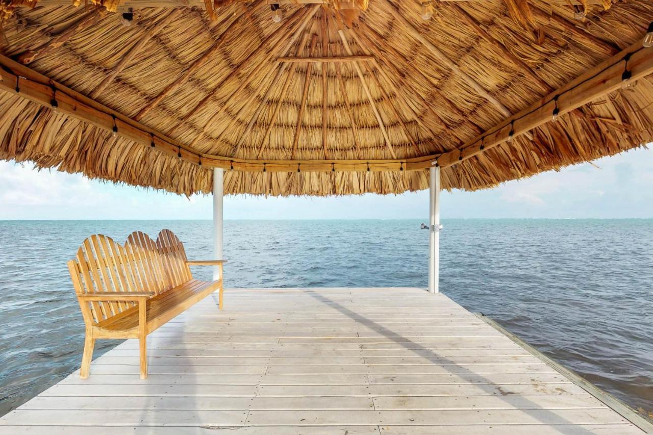 Blue Water Beach Villas San Pedro  Exteriör bild